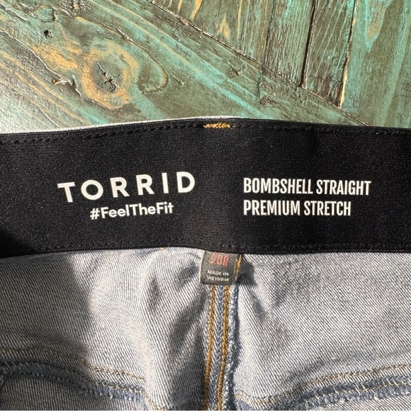 Torrid Bombshell Straight High-Rise Jeans Blue Acid Wash Size 20 - Picture 9 of 15
